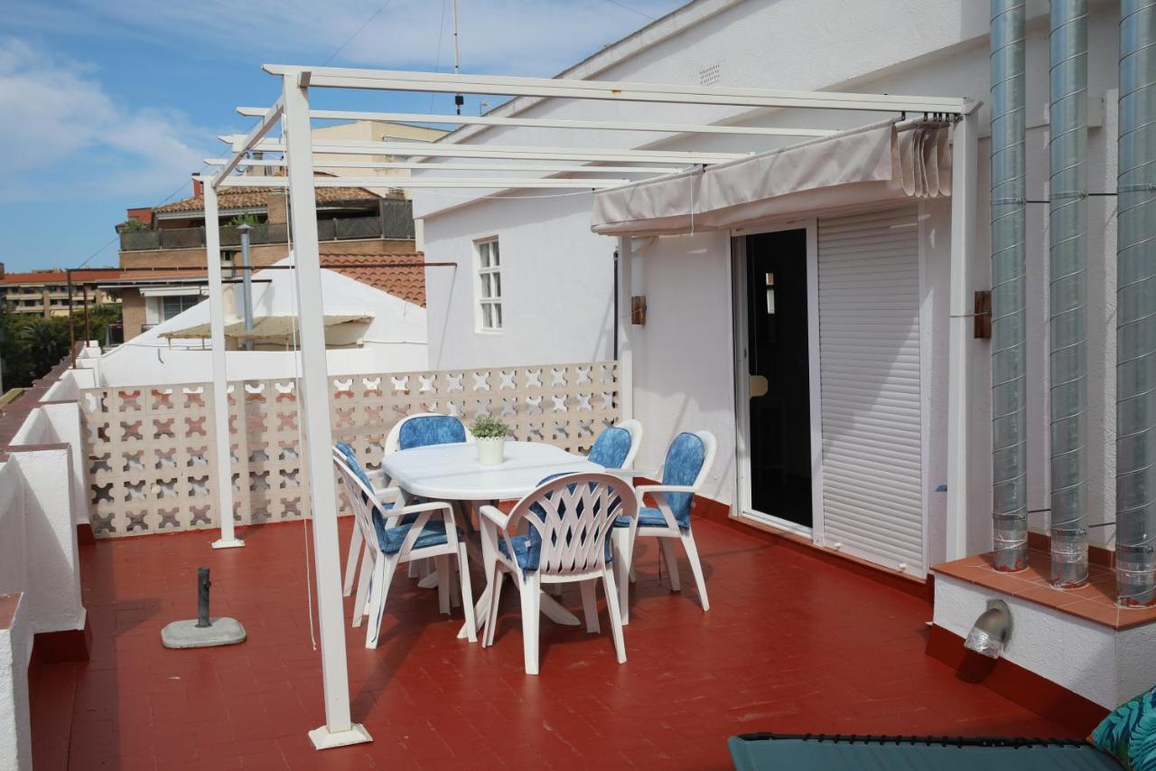 Apartaments Agneta - Vela カンブリルス エクステリア 写真
